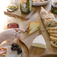 Load image into Gallery viewer, Dillicious Not So Sweet Halves - Dillicious Pickles